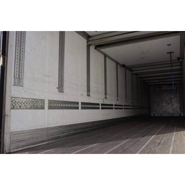 2017 Schmitz Cargobull SCB*S3B-43373901