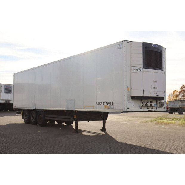 2017 Schmitz Cargobull SCB*S3B-43373923