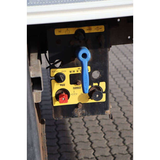 2017 Schmitz Cargobull SCB*S3B-43373951