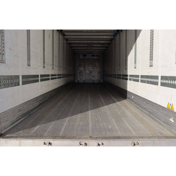 2017 Schmitz Cargobull SCB*S3B-43373965