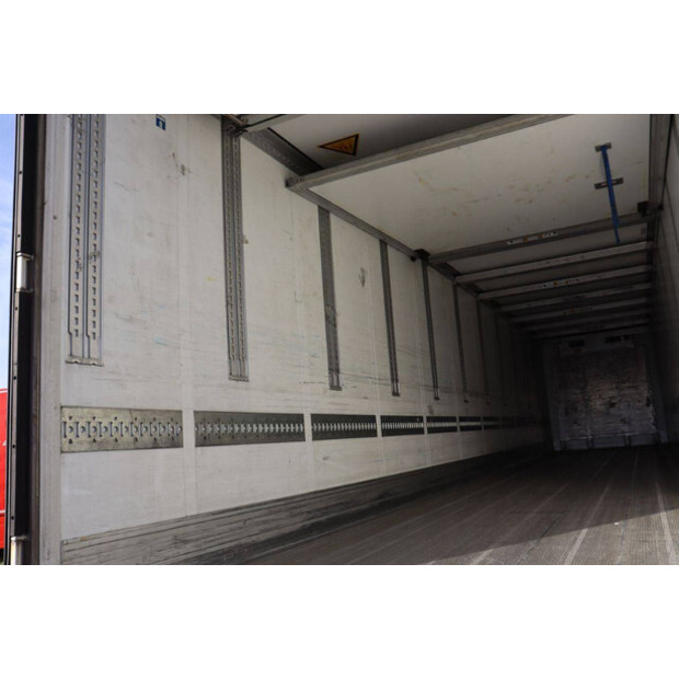 2017 Schmitz Cargobull SCB*S3B-43373966