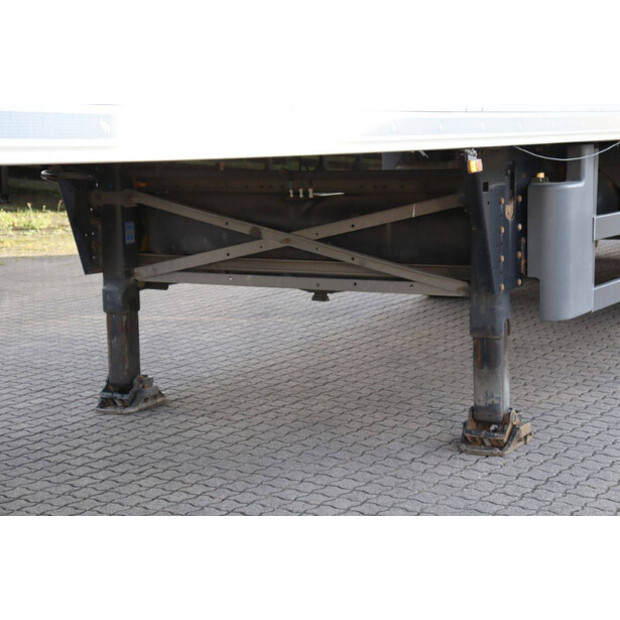 2017 Schmitz Cargobull SCB*S3B-43374053