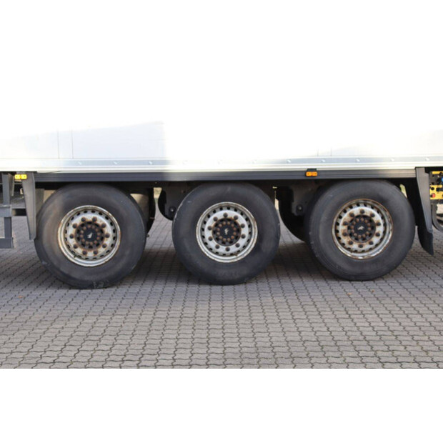 2017 Schmitz Cargobull SCB*S3B-43374057