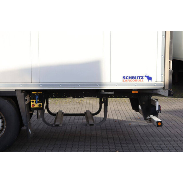 2017 Schmitz Cargobull SCB*S3B-43374064