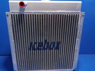 صورة ل قطع غيار مبردات الزيت تاكوتشي مستعملة