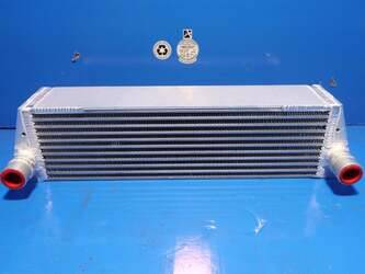 صورة ل قطع غيار مبردات الزيت نيو هولاند مستعملة