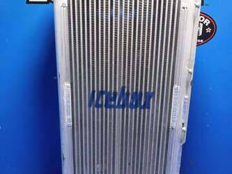 صورة ل قطع الغيار Radiator - Aluminum جون دير مستعملة