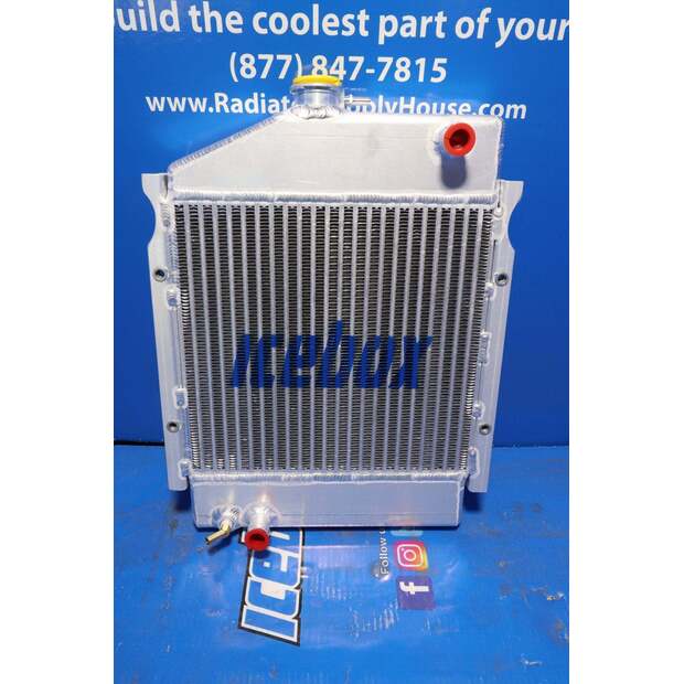 Radiator - Aluminum JOHN DEERE Used-43375171