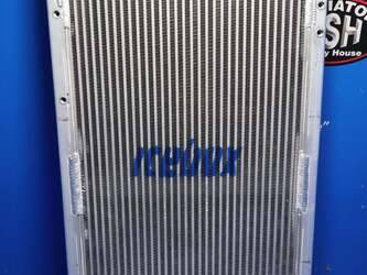 صورة ل قطع الغيار Radiator - Aluminum جون دير مستعملة