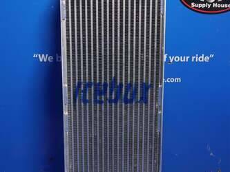 صورة ل Radiator - Aluminum Radiator - Aluminum فيرميير مستعملة