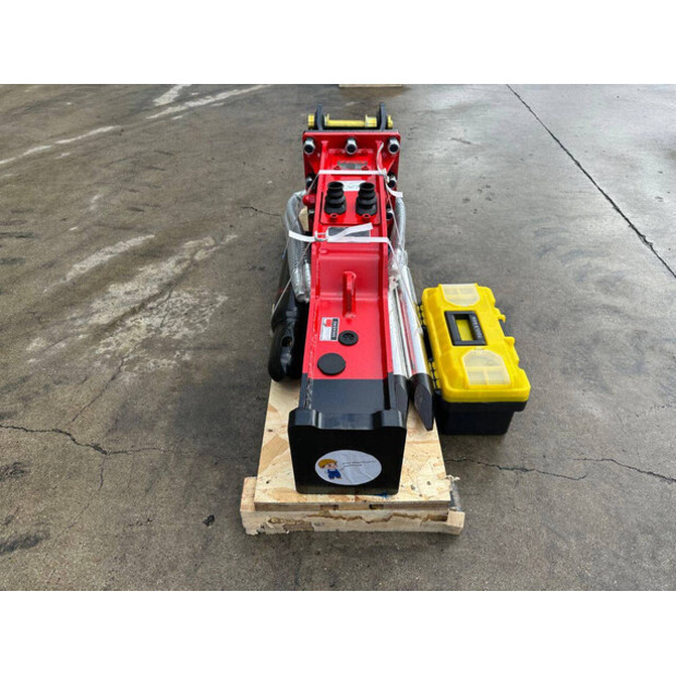 2025 Lancia HM500-43377009