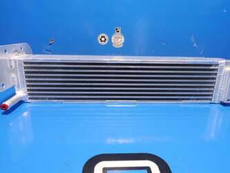 صورة ل قطع غيار مبردات الزيت كاتربيلر مستعملة