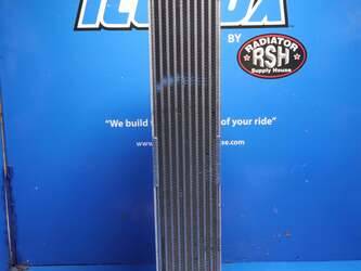 صورة ل قطع غيار مبردات الزيت كاتربيلر مستعملة