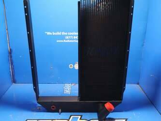 صورة ل قطع الغيار Radiator - Aluminum انترناشونال مستعملة