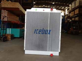 صورة ل Radiator - Aluminum Radiator - Aluminum كاس مستعملة