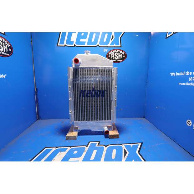 Radiator - Aluminum جون دير مستعملة-43378359