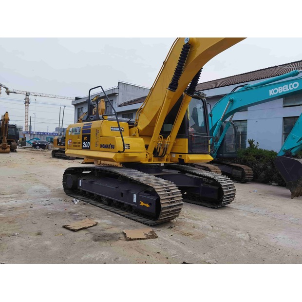 2020 Komatsu PC200-8-43378631