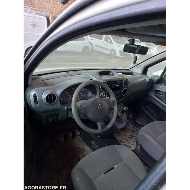 2013 Peugeot PARTNER-43392135