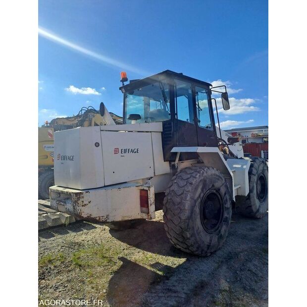 1999 Ahlmann AS200-43392180