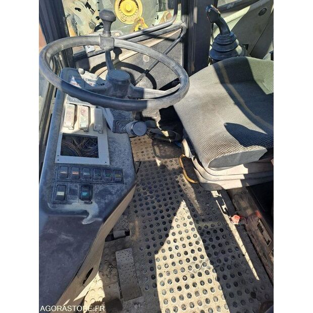 1999 Ahlmann AS200-43392182