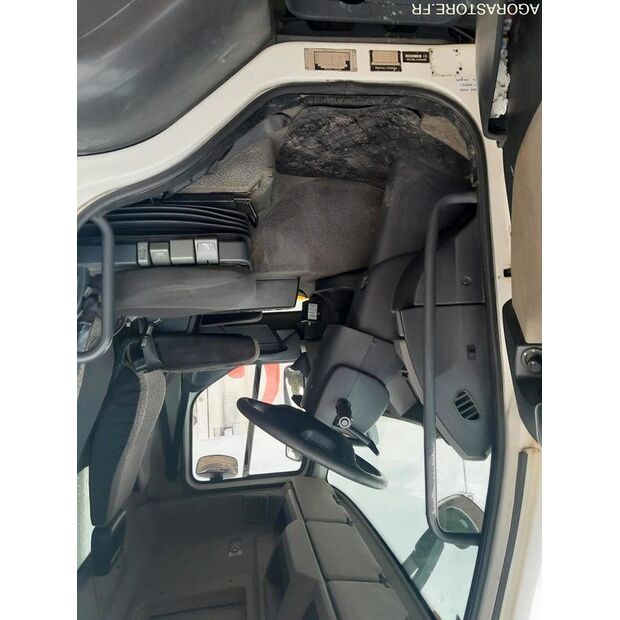 2011 Renault PREMIUM-43392216