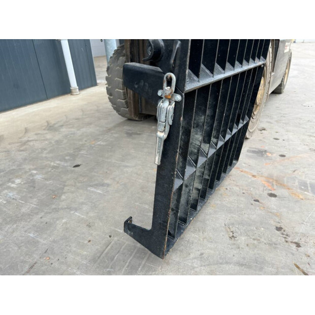 2015 Caterpillar 320F-43406948