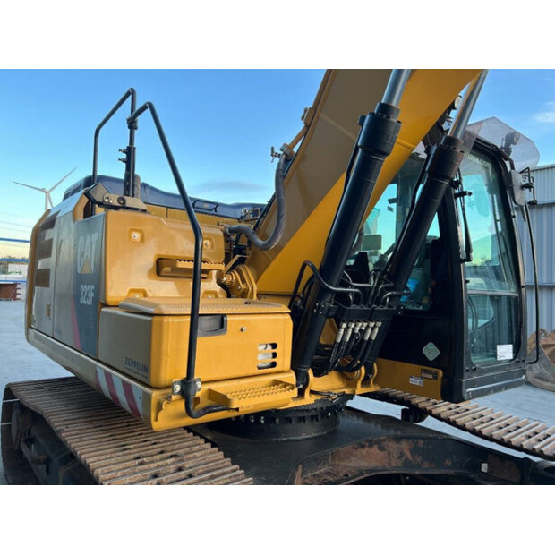 2016 Caterpillar 323FL-43409494