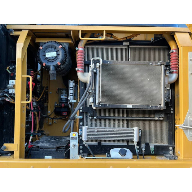 2016 Caterpillar 323FL-43409510