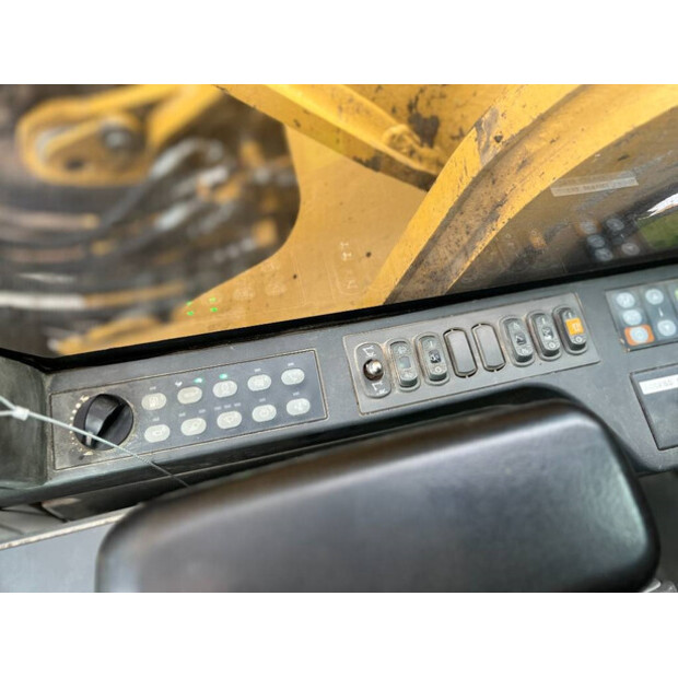 2015 Caterpillar 352FL-43409849