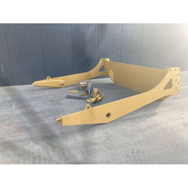 2025 Caterpillar 730 NG-43411189