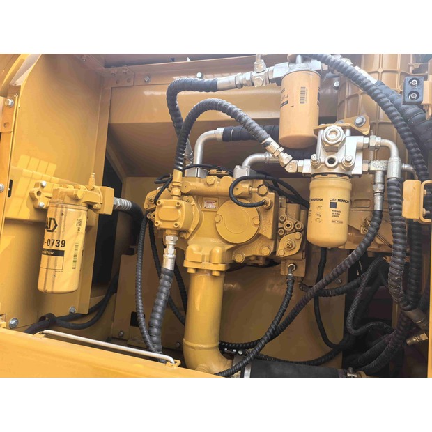 2021 Caterpillar 325D-43412576