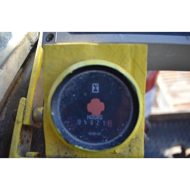 1993 Hitachi KH 230-3-43415200