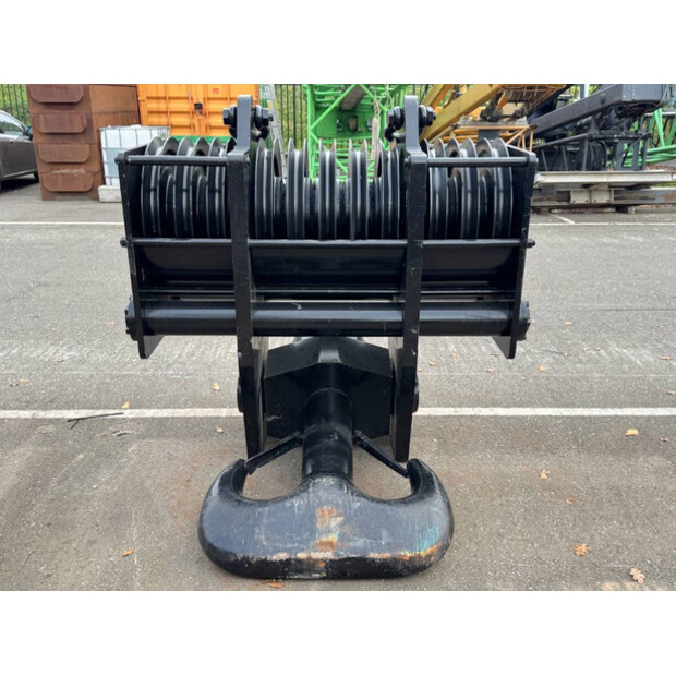 2011 كوبيلكو CKE2500-43415232