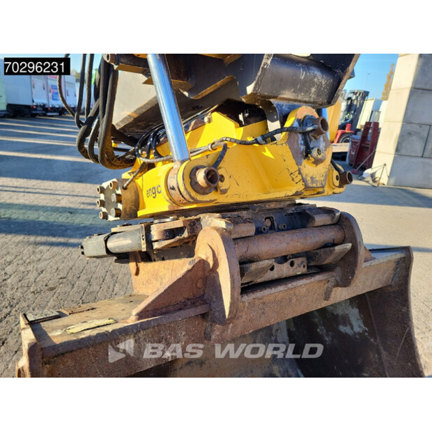 2014 Komatsu PC240LC-10-43415970