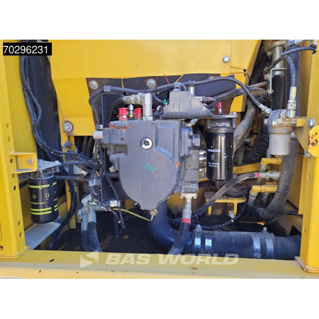 2014 Komatsu PC240LC-10-43415994