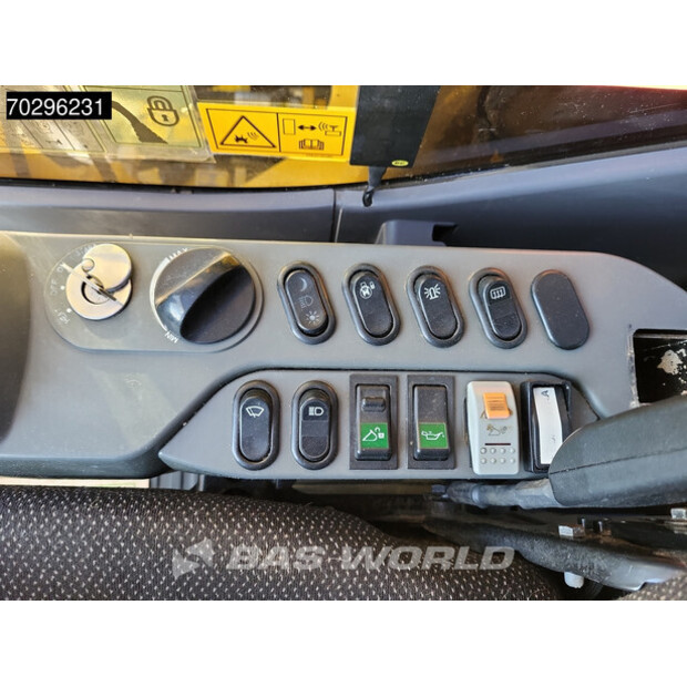 2014 Komatsu PC240LC-10-43416013