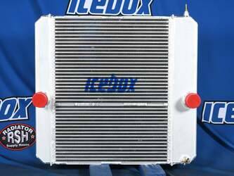 صورة ل قطع الغيار مبردات الزيت انترناشونال مستعملة