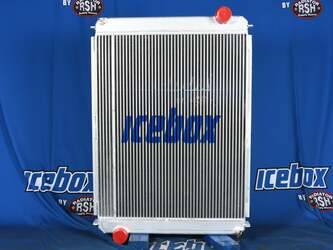صورة ل Radiator - Aluminum Radiator - Aluminum انترناشونال مستعملة