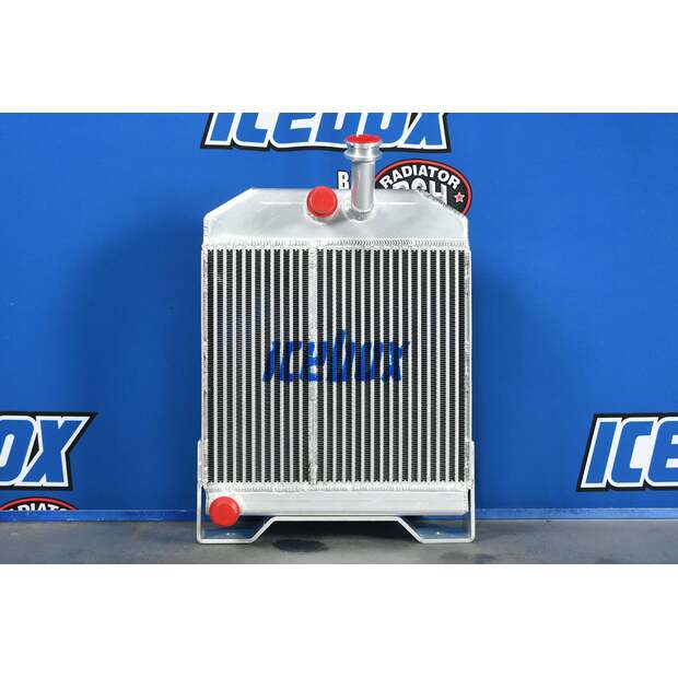 Radiator - Aluminum ماسي فيرغسون مستعملة-43417995