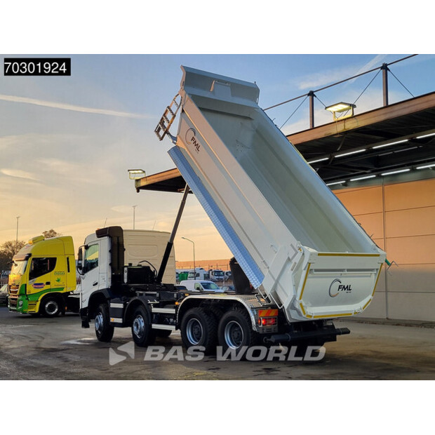 2025 فولفو FMX 460-43437015