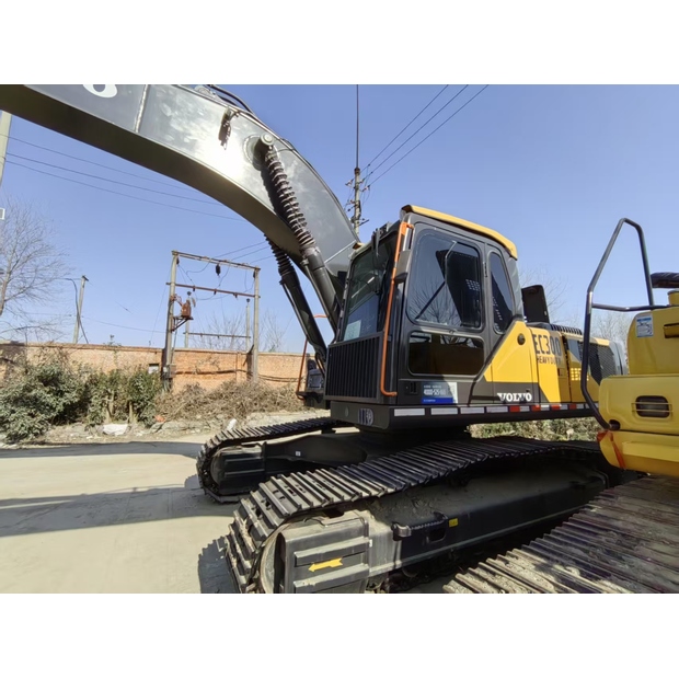 2023 Volvo EC300-43440001