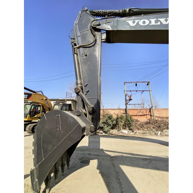 2023 Volvo EC300-43440002