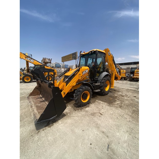 2016 جيه سي بي 3CX-43440090