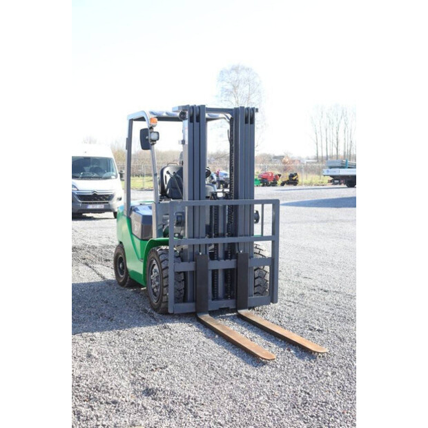 2024 YANMAR FD30-43441257