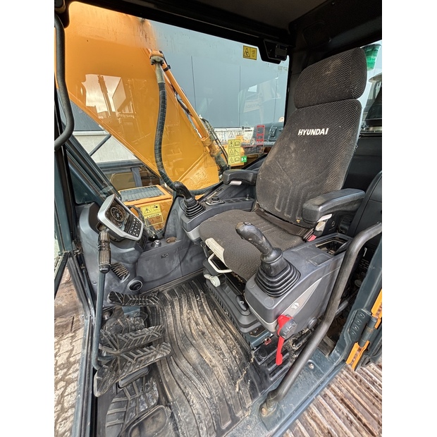 2019 هيونداي HX220L-43448652