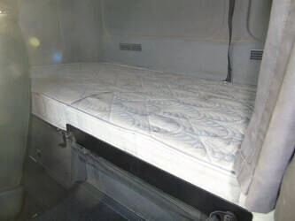 2006-mercedes-benz-axor-1843-1379558-43456439