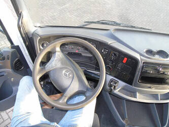 2006-mercedes-benz-axor-1843-1379558-43456457