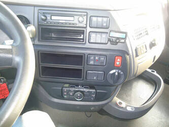 2018-daf-xf-106-480-1379560-43456520