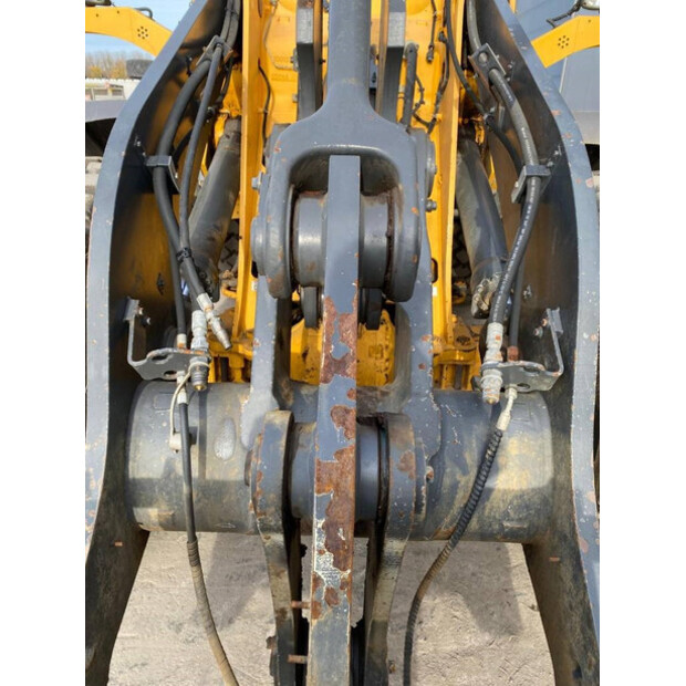 2015 فولفو L90G-43459319