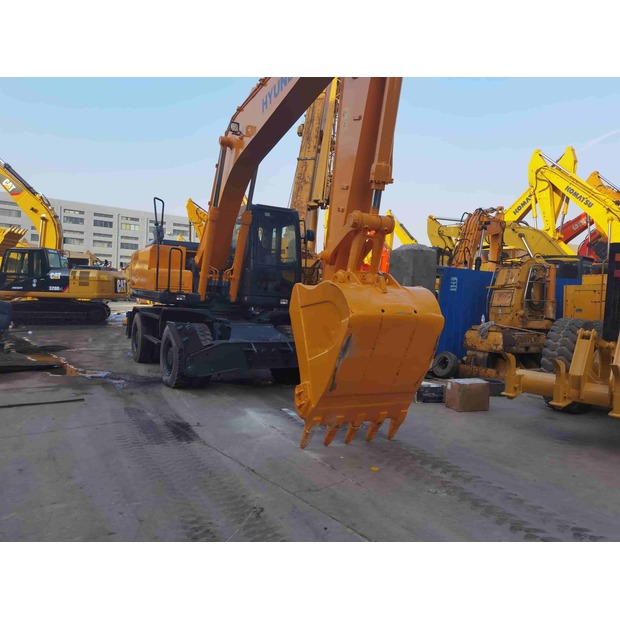 2019 Hyundai R210W-7-43460809